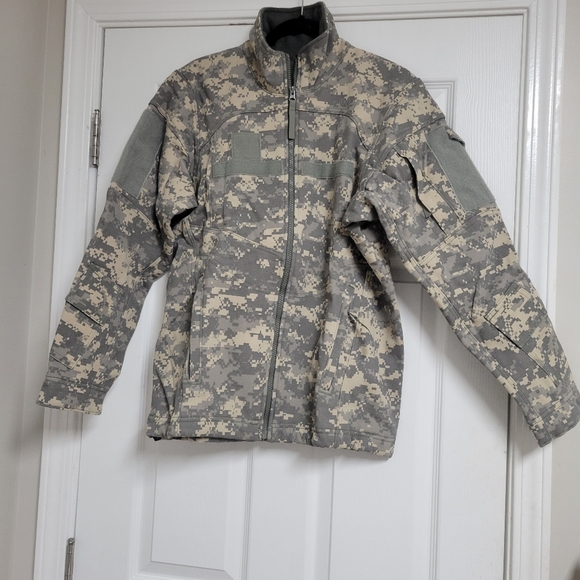 Massif NWT FREE IWOL CAMO JACKET. - Picture 1 of 16